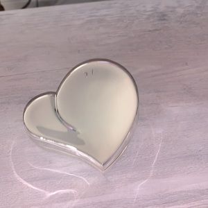 Heart shaped silver keeper jewelry organizer